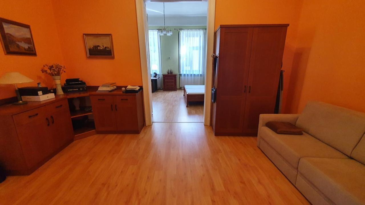 Casa Tajola Apartment Kecskemet Ngoại thất bức ảnh
