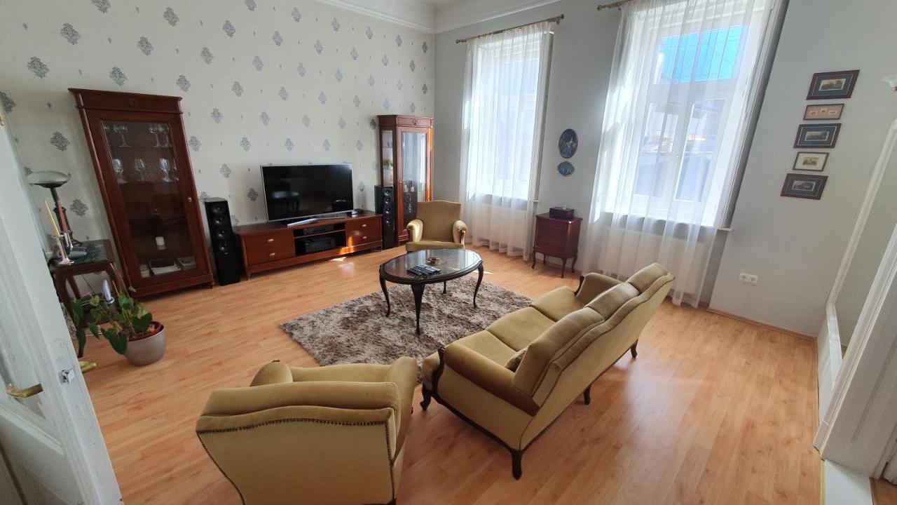 Casa Tajola Apartment Kecskemet Ngoại thất bức ảnh