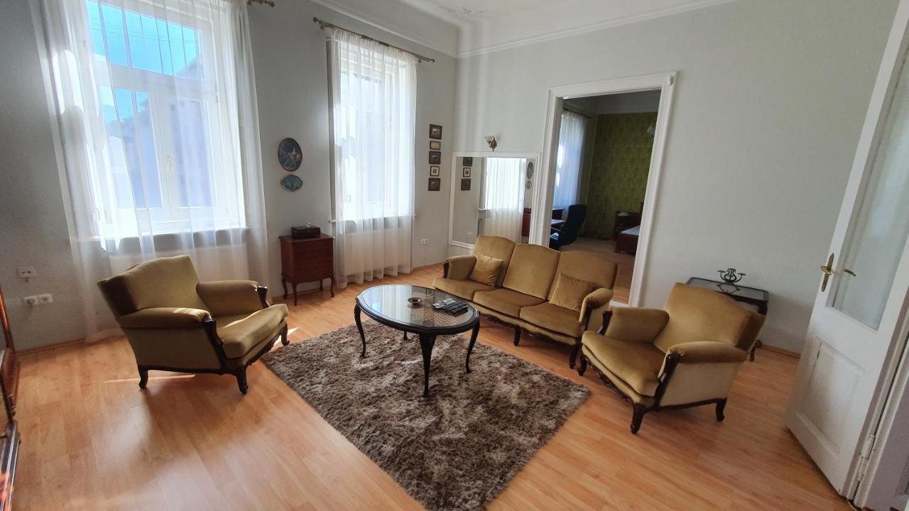 Casa Tajola Apartment Kecskemet Ngoại thất bức ảnh