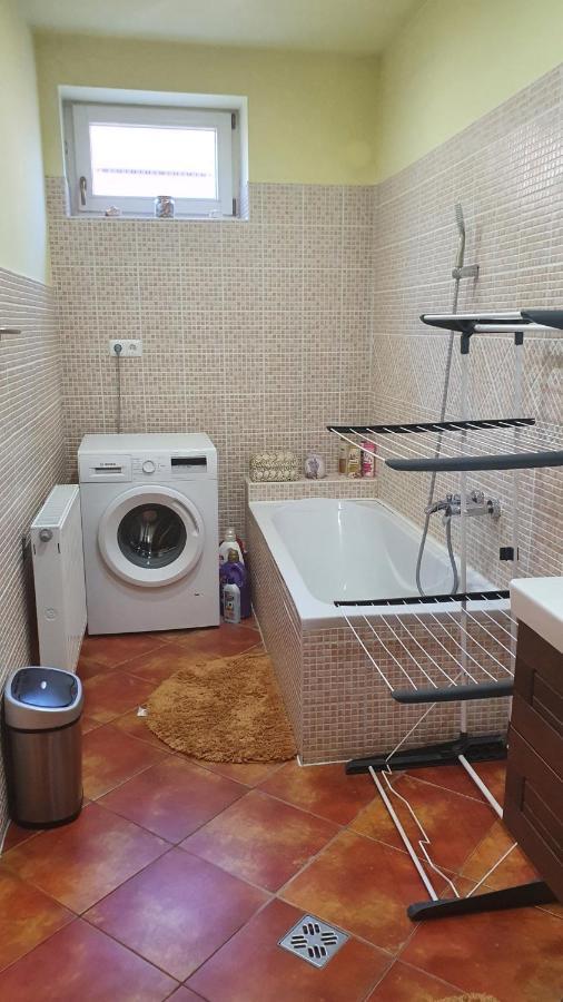 Casa Tajola Apartment Kecskemet Ngoại thất bức ảnh